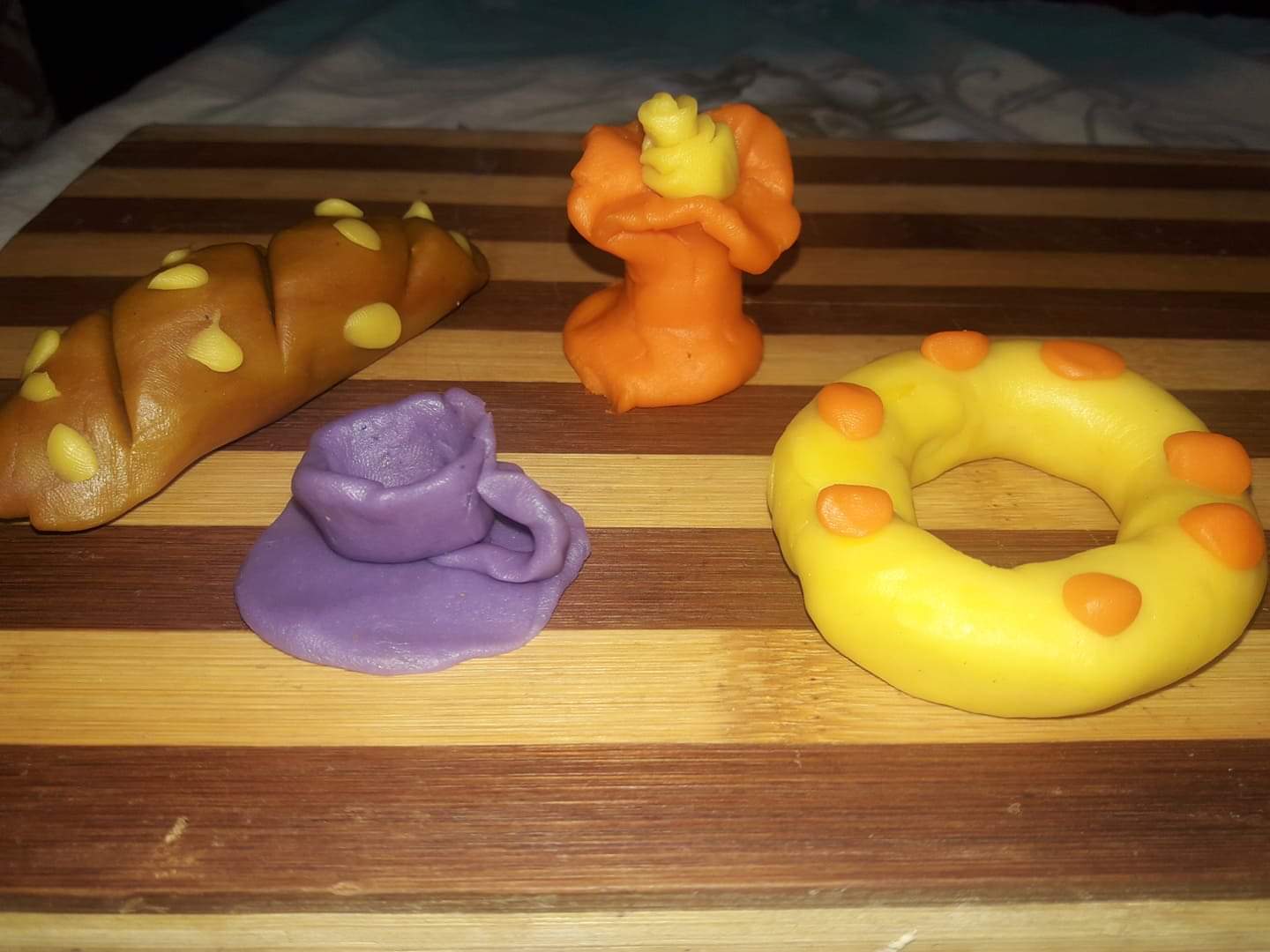 الصلصال المنزلي الآمن