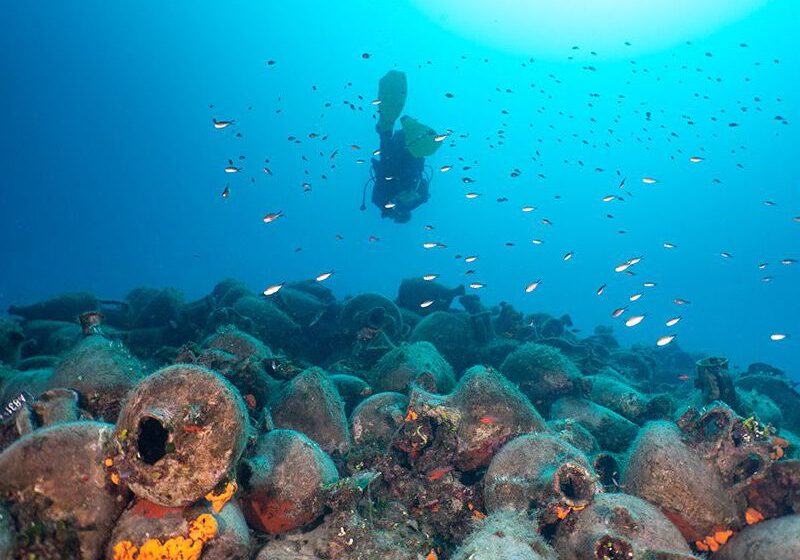 اليونان تدشن سفينة أثرية كمتحف تحت الماء
