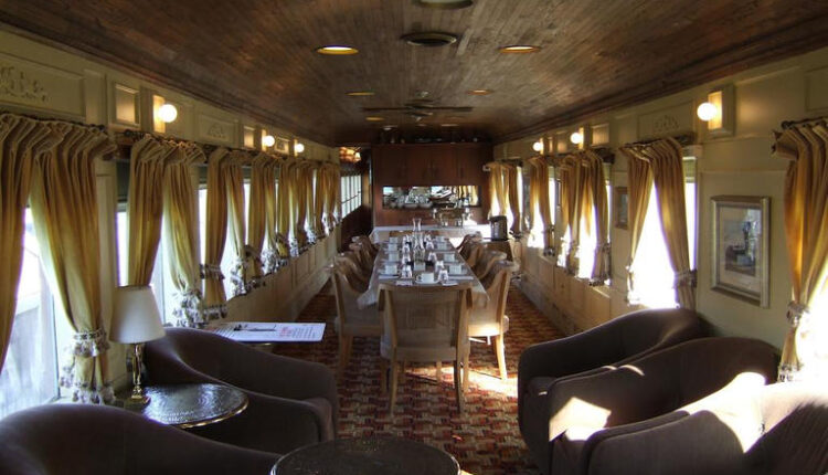 قطار أثري يعود للقرن الـ20