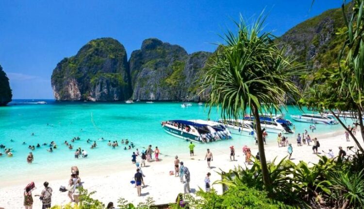 السباحة في شهر نوفمبر