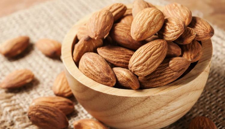 فوائد اللوز