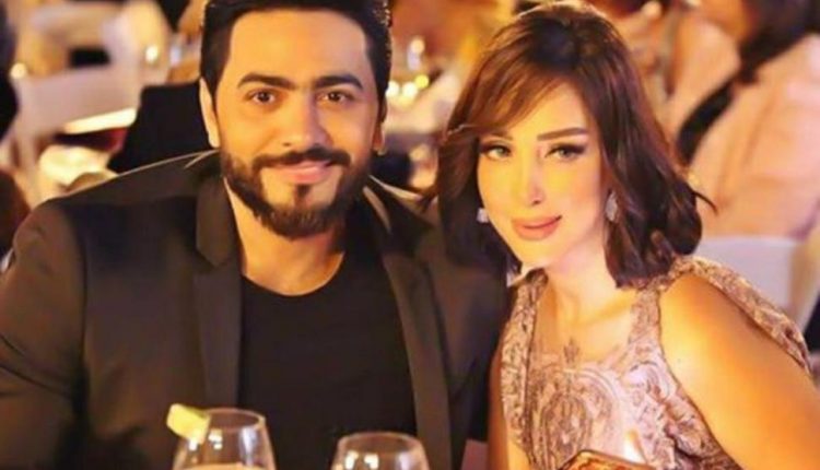 تامر حسني يرقص مع زوجه