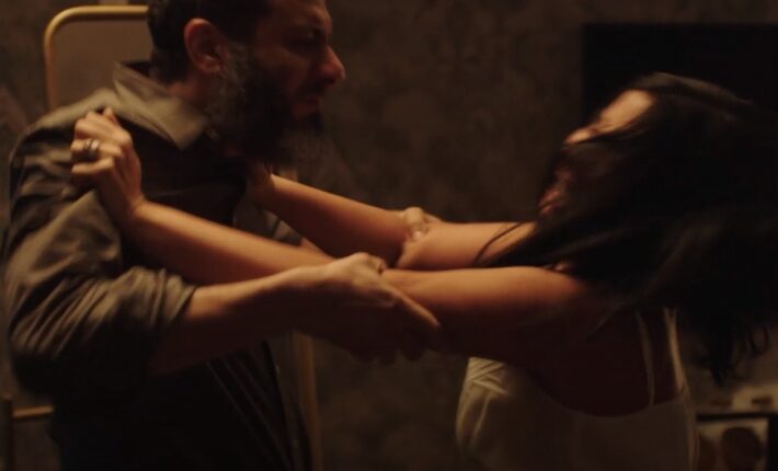 مؤنس وهنا في لعبة نيوتن