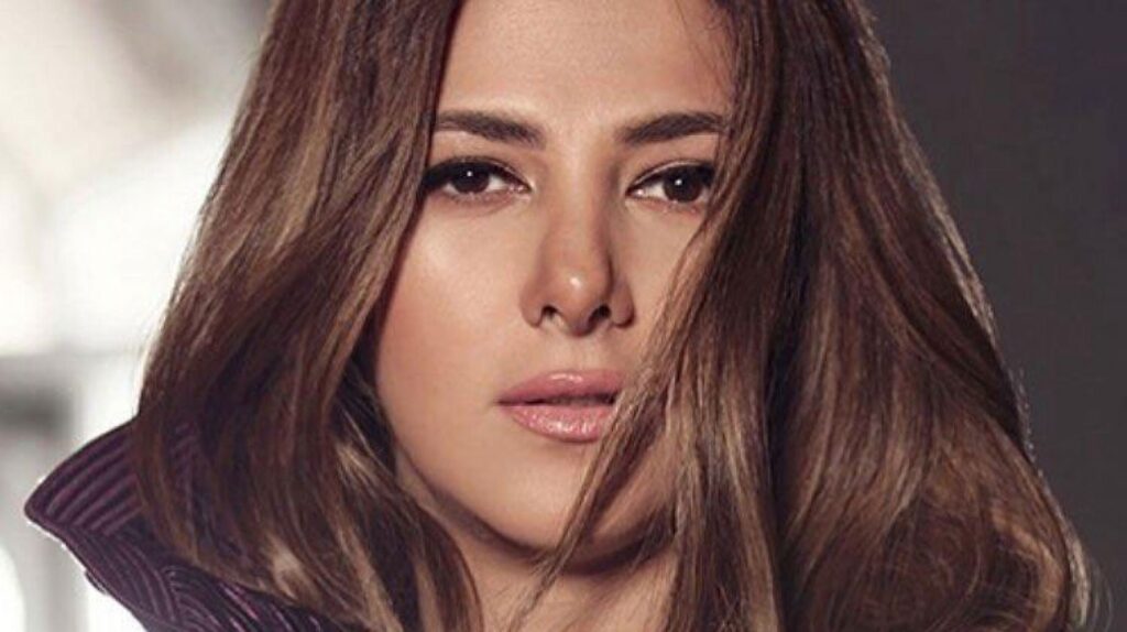 رسالة مؤثرة من دنيا سمير غانم في ذكرى الأربعين لوالدها