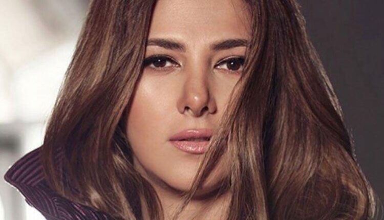 رسالة مؤثرة من دنيا سمير غانم في ذكرى الأربعين لوالدها