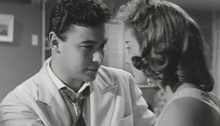 احمد رمزي يكره الزواج بسبب الفن.. وإحدى زيجاته استمرت 17 يوما فقط