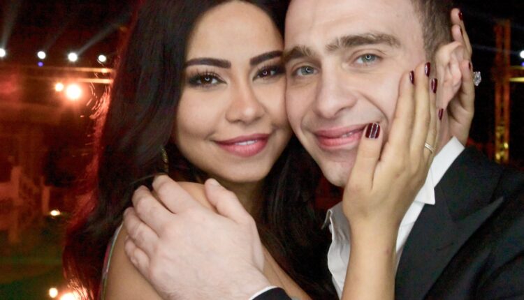 الرد الأول من والد حسام حبيب على سرقة أبنه لشيرين عبد الوهاب