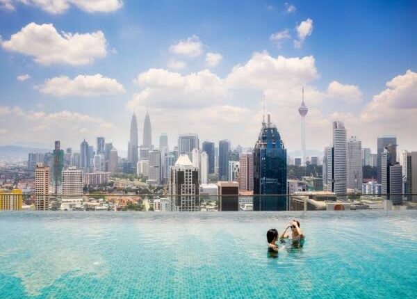 بعد قرار الاتحاد الأوربي.. السياحة تعود من جديد إلى 5 وجهات