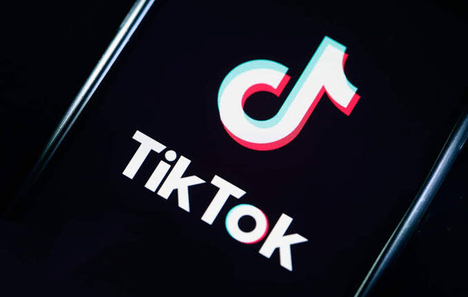 Tik Tok و YouTube يتصدرون التطبيقات الأكثر جذباُ للأطفال في السعودية