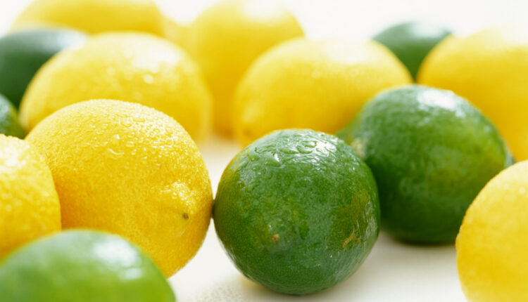 وصفات قناع الليمون لعلاج مشاكل الشعر الضعيف