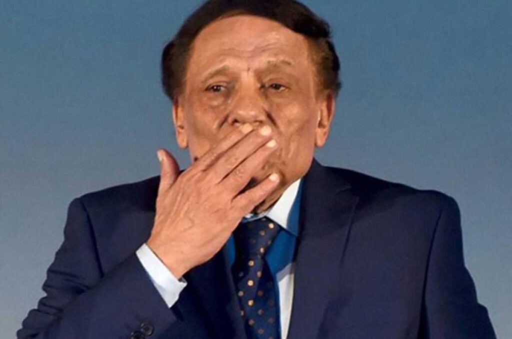 نجل عادل إمام يشرح الحالة الصحية لوالده