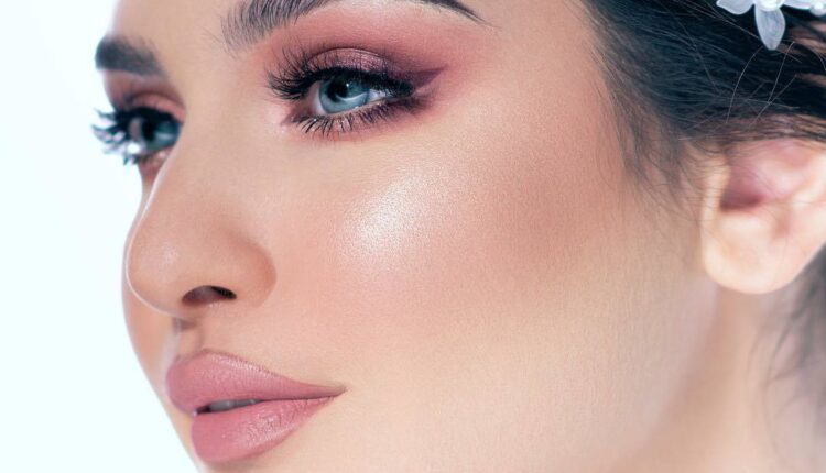تعرفي على أبرز النصائح لمكياج مثالي في عيد الأضحى