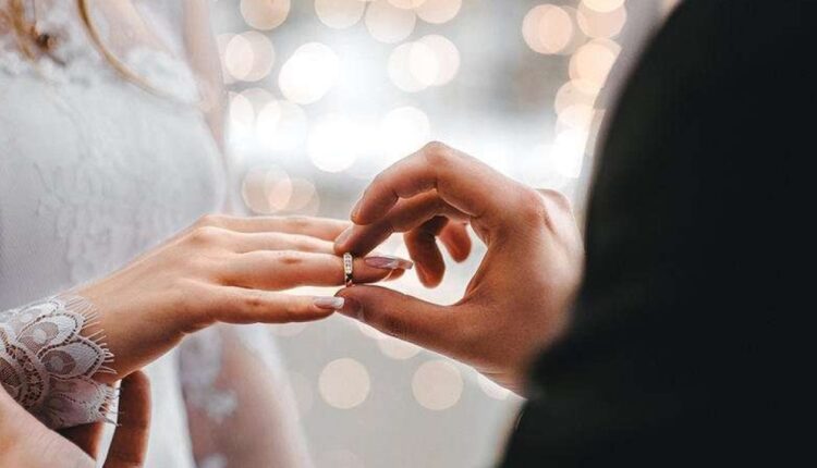 لكل عروس تخطط لحفل خطوبة في العيد... أفكار تهمك