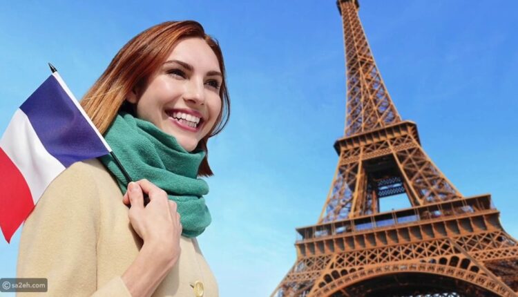تعرفي على أغرب العادات الفرنسية.. من التعامل مع المرأة حتى قواعد التقبيل