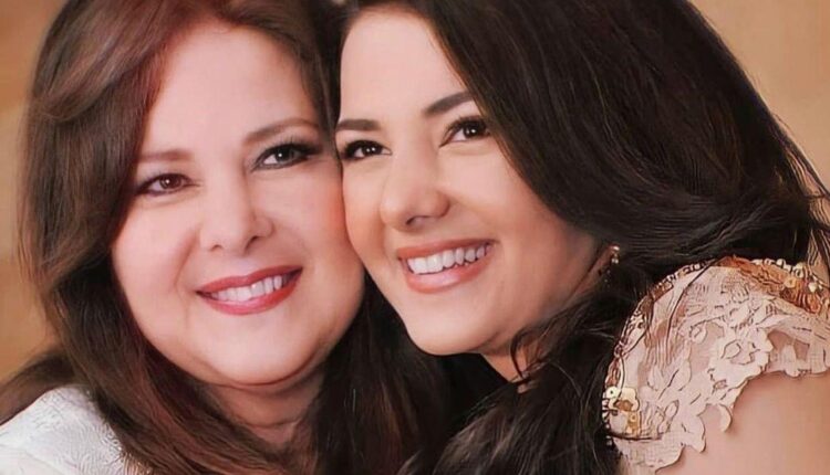 "بقيت يتيمة من غيرك يا أمي".. كلمات مؤثرة كتبتها دنيا سمير غانم