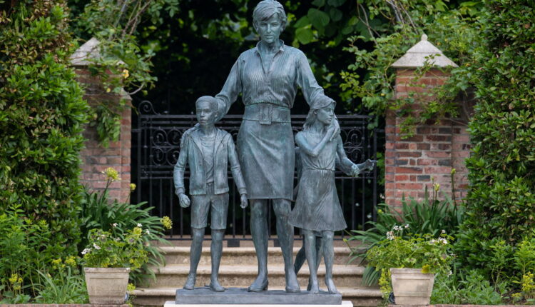 غداً.. في ذكرى وفاة الأميرة ديانا تُفتح أبواب القصر لمشاهدة تمثالها مجاناً وبدون حجز