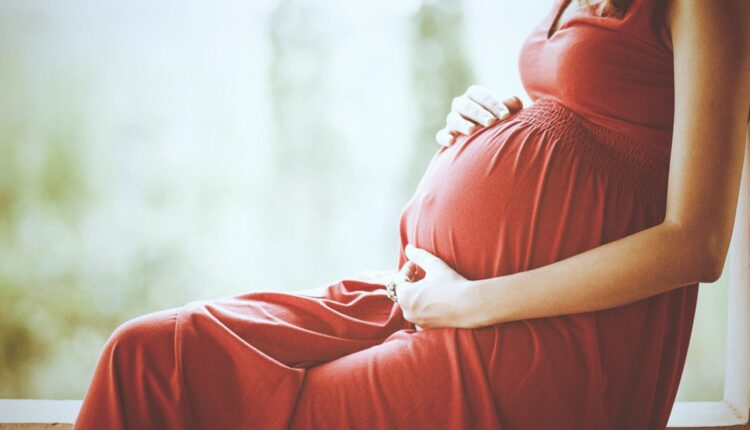 تجربتي مع دم الحمل.. بين الامور الطبيعية والأسباب التي تدعو للقلق