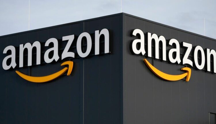 مخاوف حول شركة أمازون.. بعد تقديم المال للعملاء مقابل مسح كف اليد