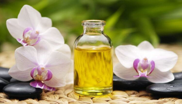 زيت العنبر الأساسي.. علاج مميز للعناية بالبشرة وفوائد استخدامه سحريه