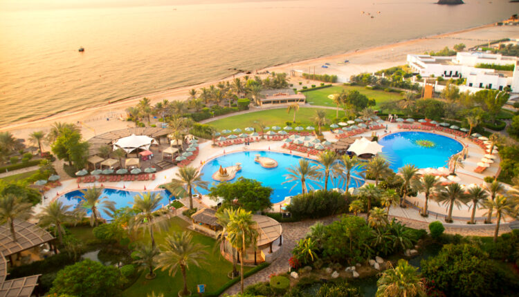 فنادق الفجيرة.. مكان بعيد عن الصخب ومريحا للسياح في الإمارات