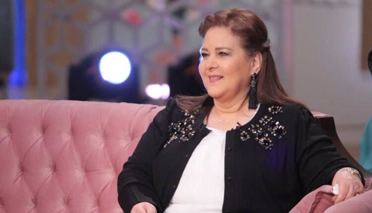 احتلت دلال عبد العزيز الصدارة على موقع يوتيوب بخطابها عن الموت.