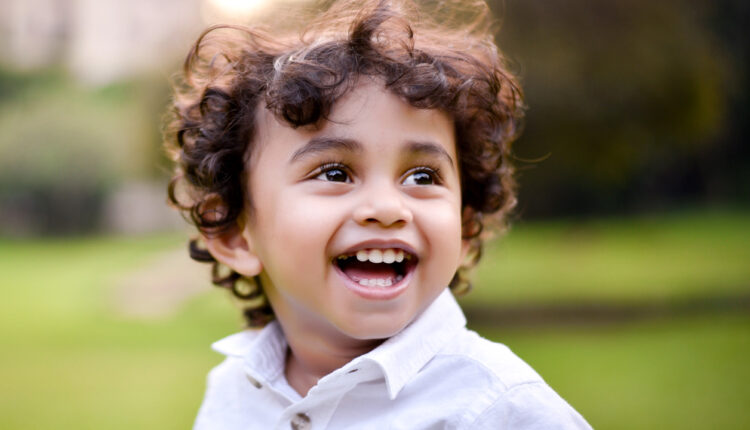 مستقبل طفلك بين يديك.. لا تفوتي على نفسك تعلم حقوق وواجبات الطفل