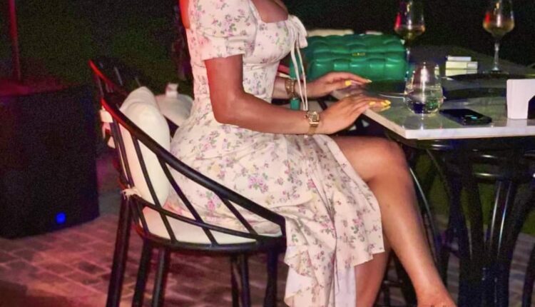 هيفاء وهبي تصدرت الترند بـ"جلسة تصوير" في الساحل الشمالي.. وأبنتها تتدخل