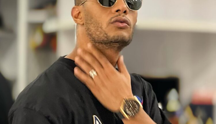 أول تعليق لمحمد رمضان بعد شائعة خضوعه لتكبير الشفاه.. "شفايفي أكبر مني"