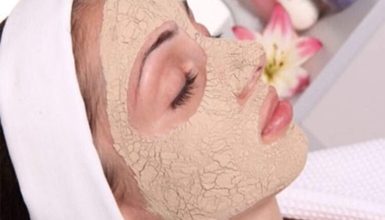 السيلمارين للبشرة الدهنية.. علاج طبيعي للتخلص من فرط إفراز الدهون