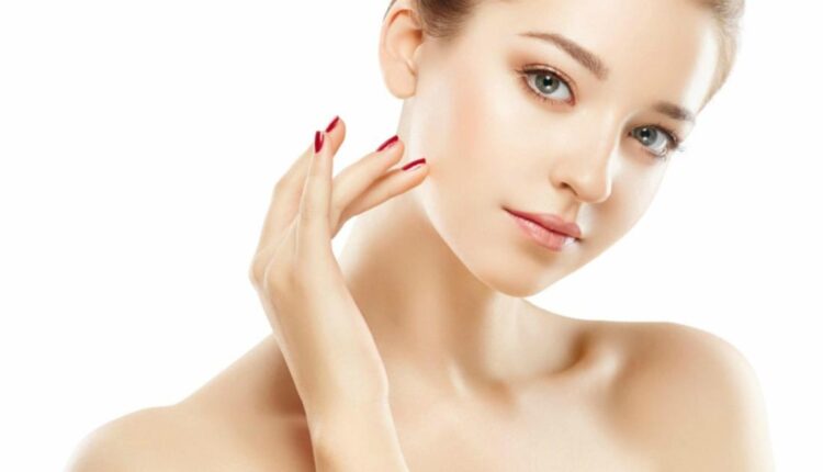 3 خلطات مميزة لتفتيح بشرتك وجعلها أكثر بياض