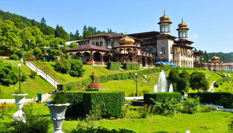 السياحة في جمهورية مولدوفا الأوربية المليئة بالبحيرات والتلال الخضراء