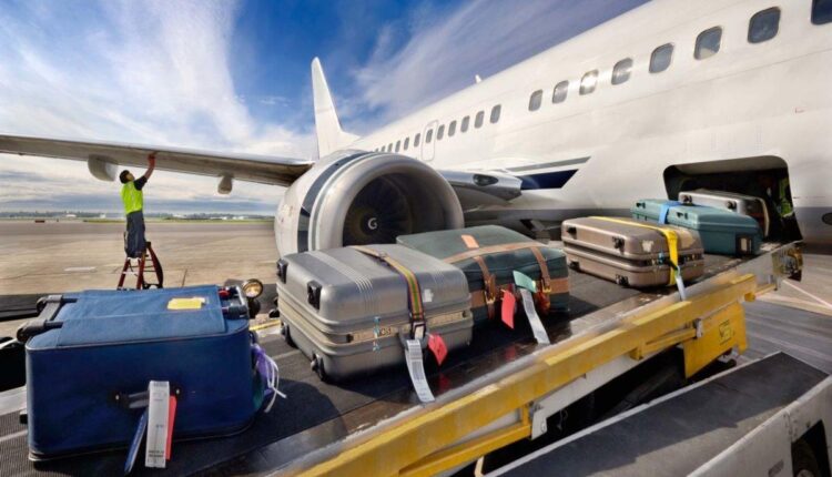 تعرف على العناصر والمواد المحضورة والمسموح حملها على متن الطائرة