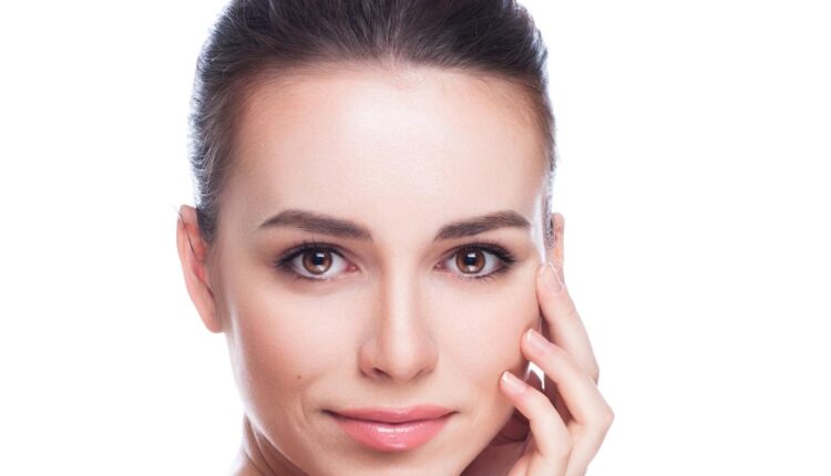 خلطات طبيعية لإزالة الميكب بعيدا عن المواد المضرة بالبشرة