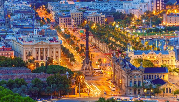 اسبانيا.. واحدة من أكثر الأماكن السياحية إقبالا لقضاء شهر العسل