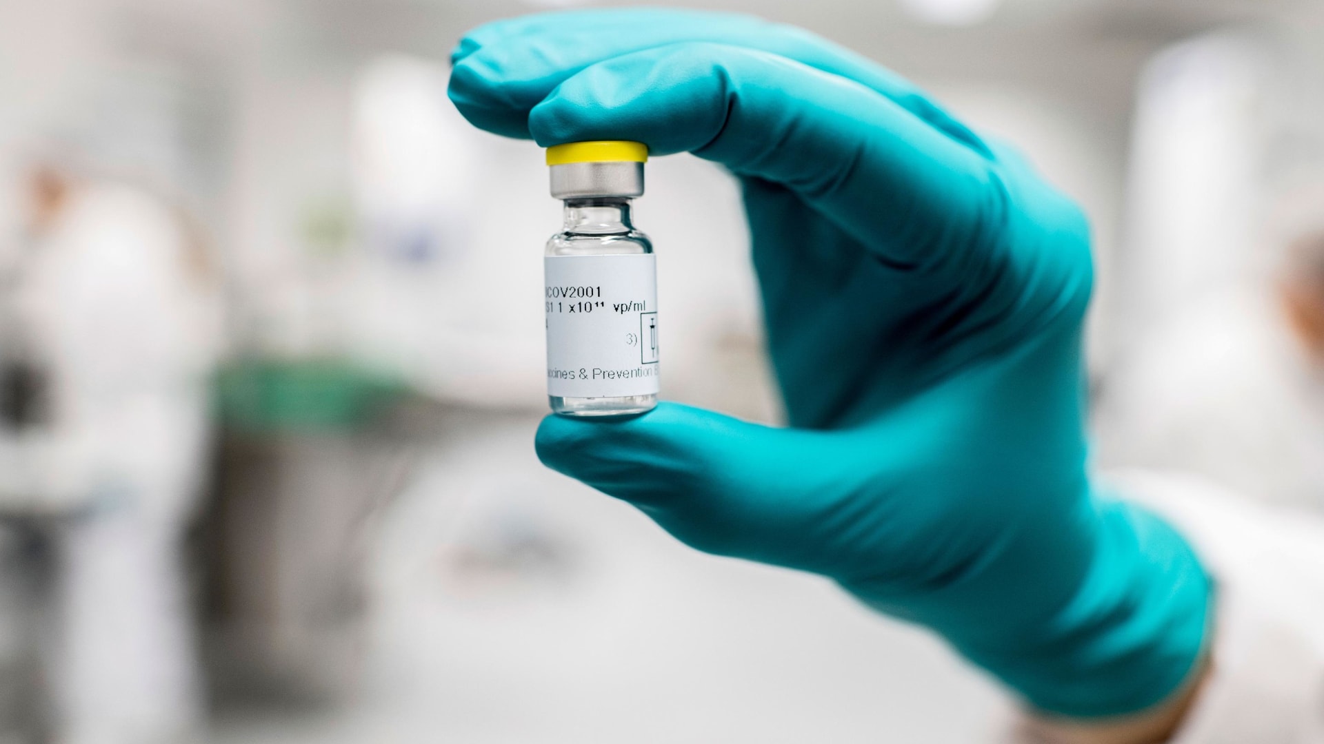 خبراء الصحة "جرعة ثالثة" من اللقاح.. الحل الأمثل للمناعة الضعيفة للوقاية من كورونا
