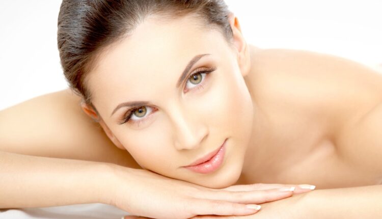 أكثر الخلطات المتخصصة في العناية بالبشرة وتبييض جسم العروس