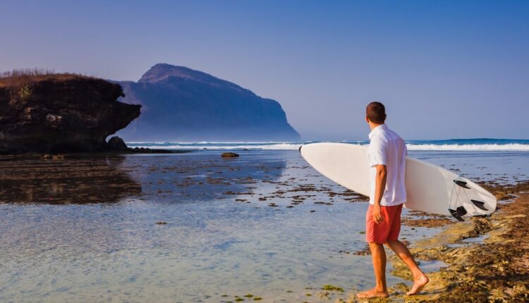 عيش تجربة متعة الغوص وركوب الأمواج مع الجزر الأسيوية