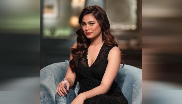 عروس شهر العسل الفنانة هاجر أحمد  تذهب للمستشفى بعد تعرضها للاصابة بفيروس كورونا