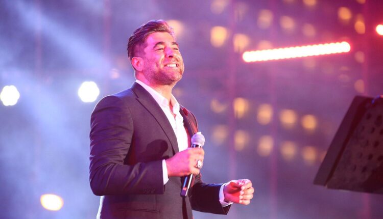 فيديو متداول للفنان وائل كفوري يعتذر فيه للجمهور... فما السبب