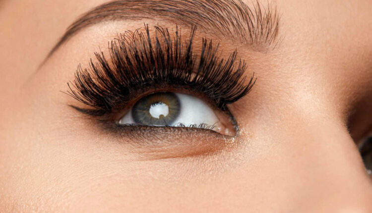 نصائح مجربة لإطالة الرموش... حافظي على سحر عينيكي