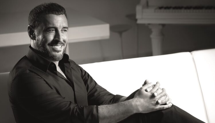 أخبار عن زيارة الفنان كاظم الساهر لسهير البابلي... وزوج ابنتها يرد