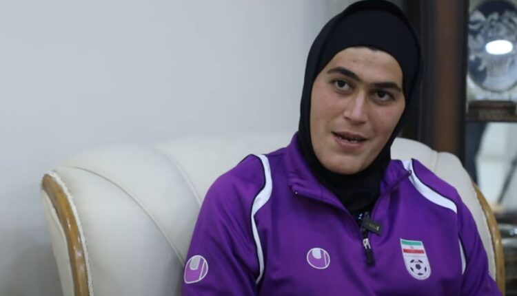 شاهد الرد الأول من اللاعبة الإيرانية زهرة كودايي بعد اتهامها بأنها ذكر