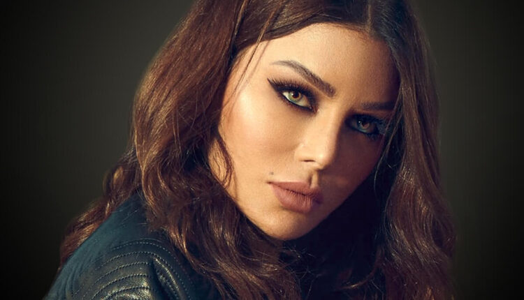 "فوق برج إيفل".... يعيد هيفاء وهبي إلى السينما بعد توقف فيلمها الأخير