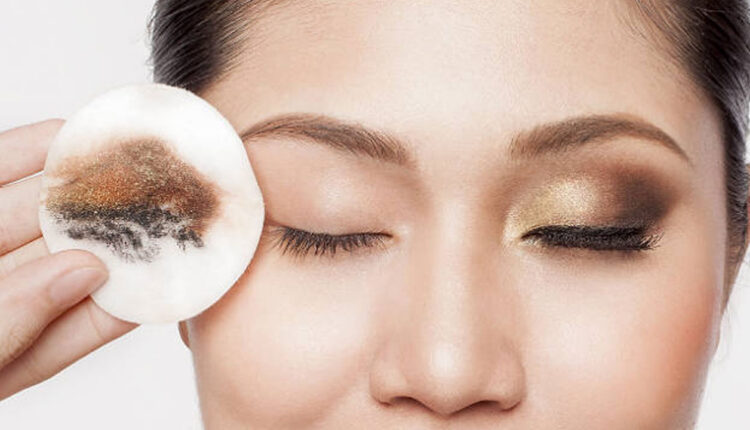 تعرفي على الطريقة الصحيحة لإزالة المكياج... لبشرة أكثر صحة