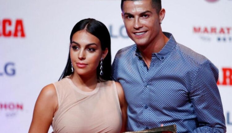 أعلن كريستيانو رونالدو وجورجينا عن جنس التوأم المنتظر