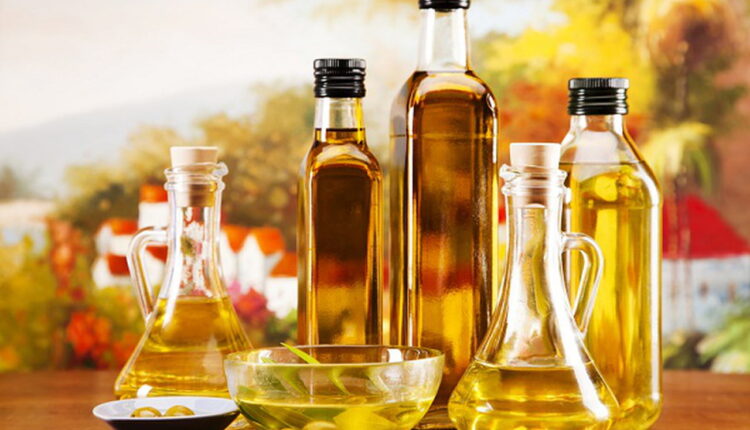 أكثر الزيوت الطبيعية فائدة للشعر وتجعله صحيا وحيويا في نهاية العام