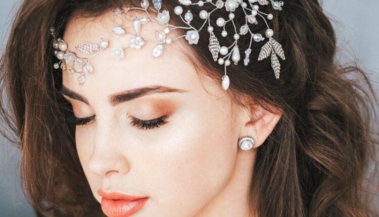 إكسسوارات شعر للعروس من الكريستال