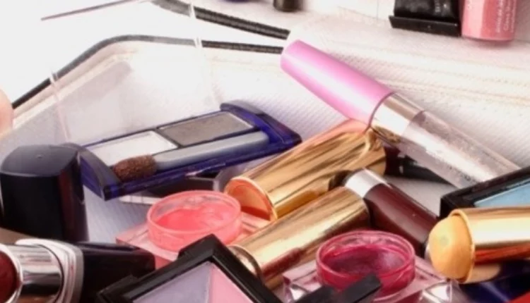 التلك ومستحضرات التجميل