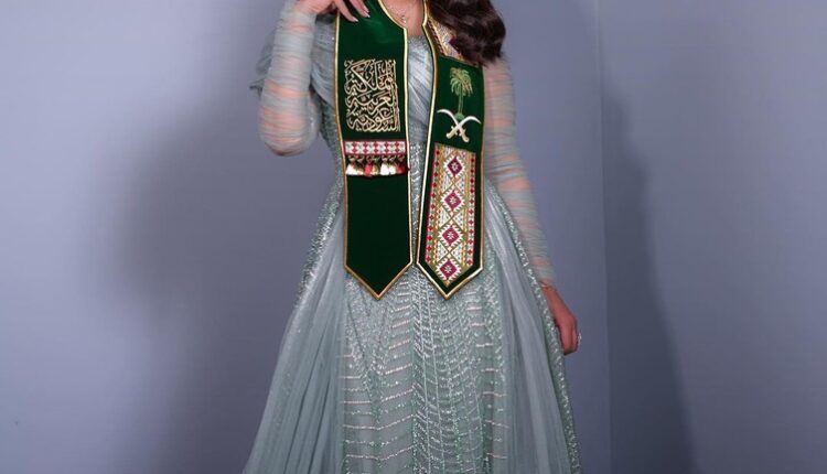 أحلام تحتفل باليوم الوطني