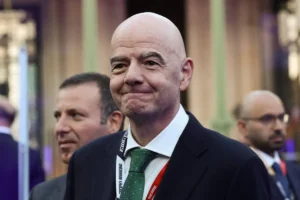 الاتحاد الهولندي يطالب بقمة في أمستردام لاستبدال إنفانتينو وإصلاح حوكمة الفيفا